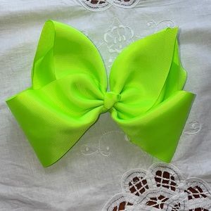 ⭐️ 3/$15 Girls Neon Green Yellow Large Boutique Hair Bow